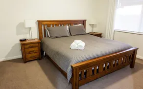 Point Lonsdale 1 Bedroom Apartment - Room