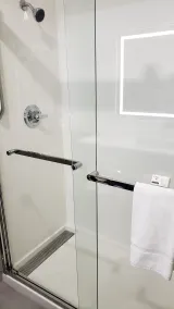La Quinta by Wyndham Shawnee - Salle de bain