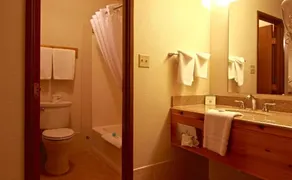 Yellowstone Village Inn and Suites - Salle de bain