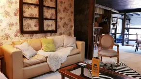The Patagonian Lodge - Lobby sitting area