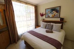 Wilger Guesthouse - Self-Catering Business Accommodation in Centurion - Room