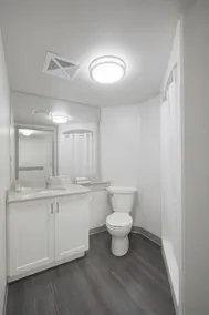 Residence & Conference Centre - King City - Bathroom