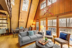 1 Mi to Beech Mtn! Family Retreat w/ Hot Tub - Innenbereich