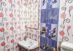 Kahini Hotel - Bathroom