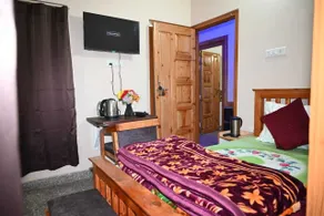 Hotel Lohaghat Regency  - Zimmer