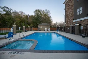 Holiday Inn Express & Suites Cleveland by IHG - Piscine