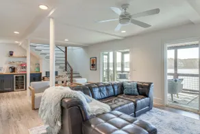 Private Lakefront Gem w/ Dock in Talladega - Interni