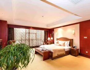 Ramada Plaza by Wyndham Chongqing West - Room