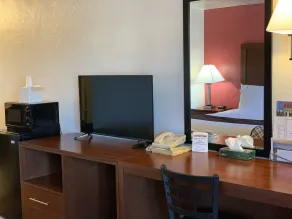 Red Carpet Inn Medford - Chambre