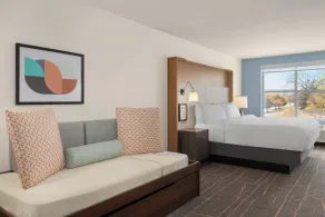 Holiday Inn & Suites Detroit - Troy by IHG - Rum