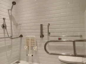 Holiday Inn Express Ahmedabad Prahlad Nagar by IHG - Salle de bain