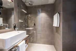Premier Inn Heidelberg City Bahnstadt - Bathroom