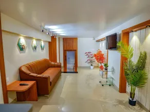 Hotel Supreme Inn - Reception