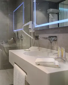 TAV Airport Hotel Izmir - Baño