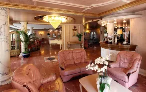 Olympic Palace - Coin salon dans le hall