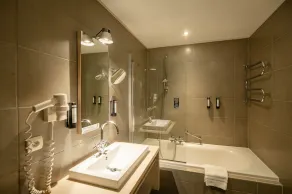 Hotel & Aparthotel Casteau Resort Mons Soignies - Baño