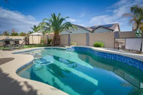 Luxe Surprise Home: Pool, Putting Green & Hot Tub! - Pool