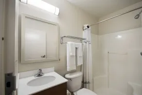 HomeTowne Studios by Red Roof Seattle - Kent/Des Moines - Chambre