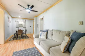 Lakefront Cabin w/ Fire Pit, Dock, & Boat Rental - Interiør
