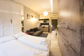 Yourplace Central Apartments - Room