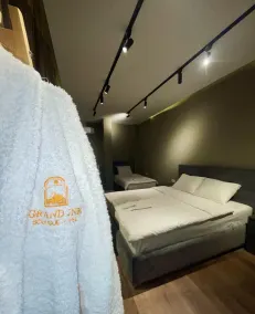 GRAND JNK Boutique Hotel - Habitación