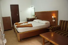 Subhash Hotel - Room