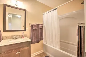 Ski-In Ski-Out Wintergreen Condo w/ Balcony - Intérieur