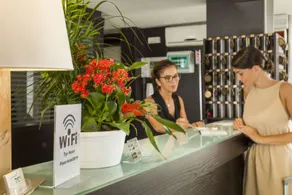 TYC Hotel - Receção