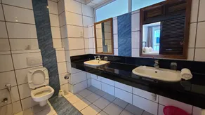 Cowrie Shell Beach Apartments Official - Badezimmer
