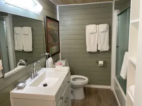 The Sautee Inn Bed & Breakfast - Bathroom