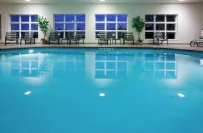 Holiday Inn Express Hotel and Suites Stevens Point by IHG - Pool
