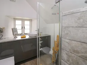 The Bake House - Bathroom