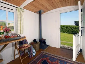 Shepherd's Hut - Property grounds