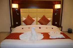 Lina Park 4 - Room