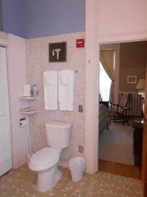 Inn at the Agora - Baño