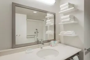 Hampton Inn & Suites Grafton - Badezimmer