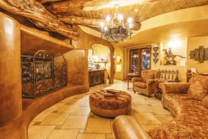 Adobe Grand Villas - Lobby sitting area