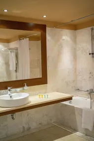 Kymi Palace - Badezimmer