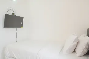Minimalist Studio Taman Semanan Indah Cengkareng Apartment - Habitación