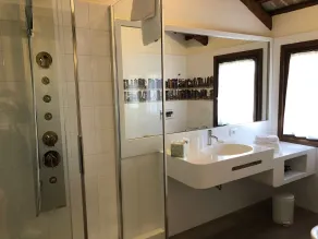 Hotel Donna Lucia - Bathroom
