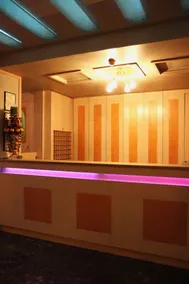 Pines Hotel - Réception
