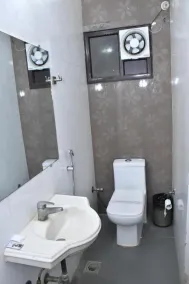 Hotel Impress By RMR Hotels - Bagno