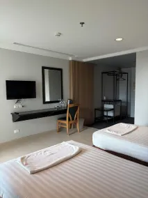J & Y Lodge Hotel - Room
