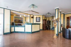 Hotel Approach - Rezeption