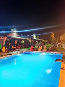 ALMUS ŞEHRİ SEFA BUNGALOV EVLERİ - Piscina