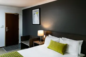 Best Western Plus Ambassador Orange - Room