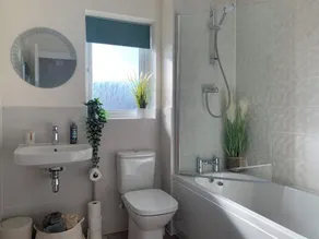 2 Boathouse Terrace - Bathroom