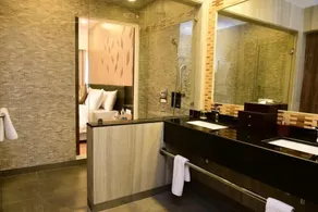 Timber Trail Heights & Terraces-Cable Car Escape - Bathroom