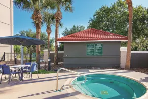 La Quinta by Wyndham Orlando UCF - Pool