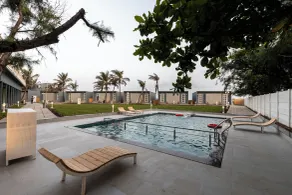 Praveg Beach Resort Diu, Chakratirth Beach - Pool